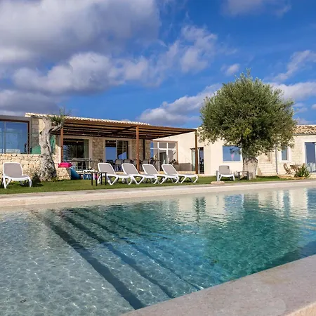 Casale Degli Ulivi Con Piscina * Scicli